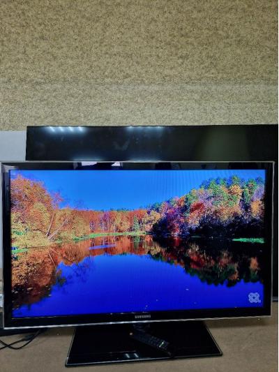 Телевизор ЖК SAMSUNG UE40D5000PW